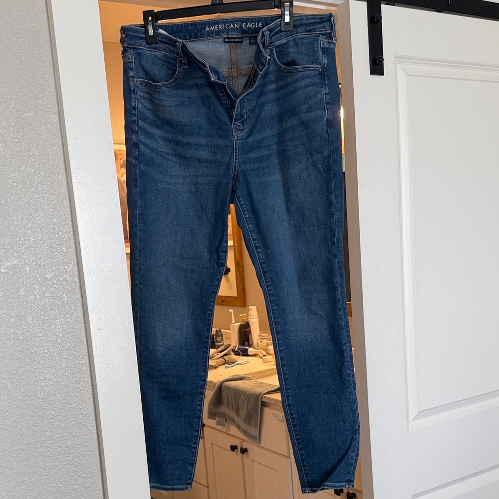 American Eagle Medium Wash Skinny Jeans - Blue